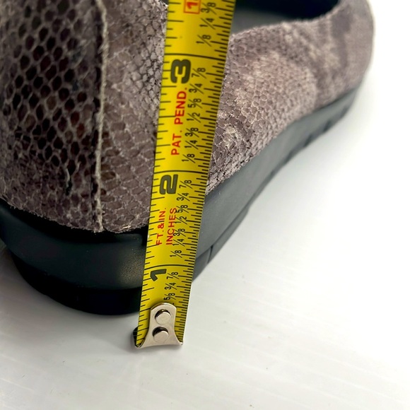 Aerosoles Lantern Leather Wedge Womens 7.5 M Gray Snake Comfort Ballet Classic - Picture 7 of 17